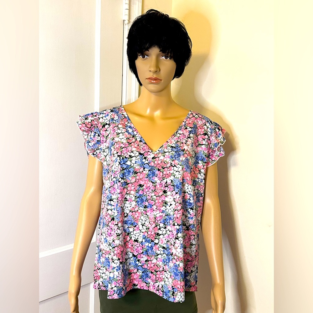 NWOT - SHEIN Floral Women Top  - Size: XL